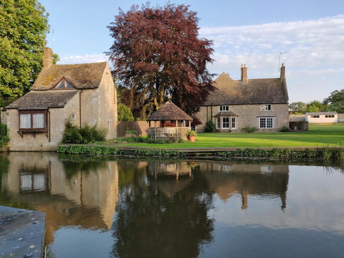 River Nene Cottages Water Newton Eksteriør billede