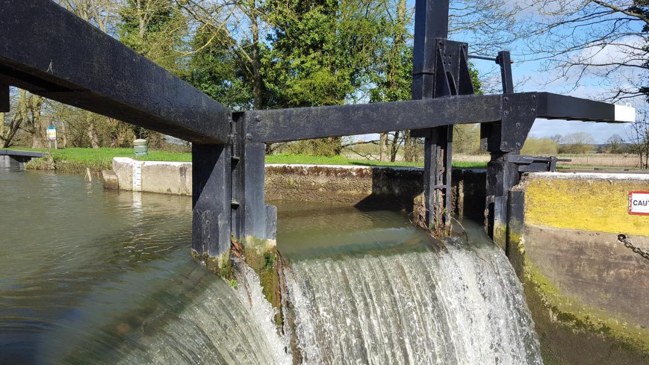 River Nene Cottages Water Newton Eksteriør billede
